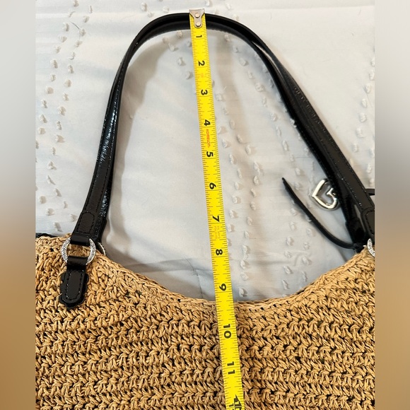 Brighton straw purse/tote, black & white leather bow. Zipper and inside pockets - Picture 14 of 14